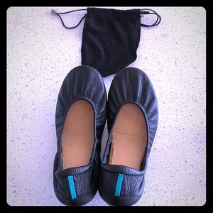 Tieks black